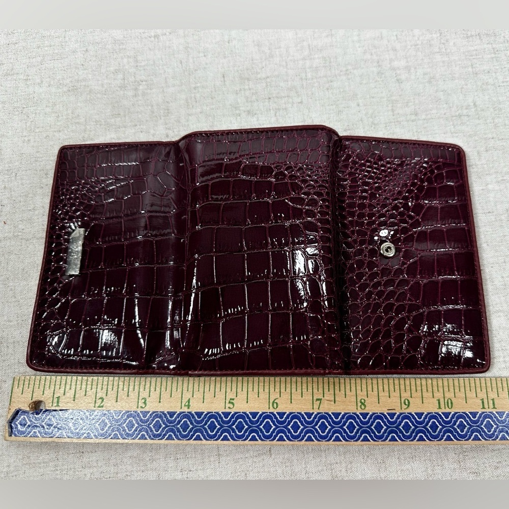 Fergi Burgundy Women's Wallet - Picture 7 of 10